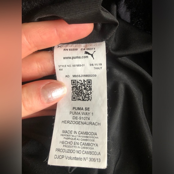 Puma women’s half-zip black fur jacket XS - Picture 5 of 6